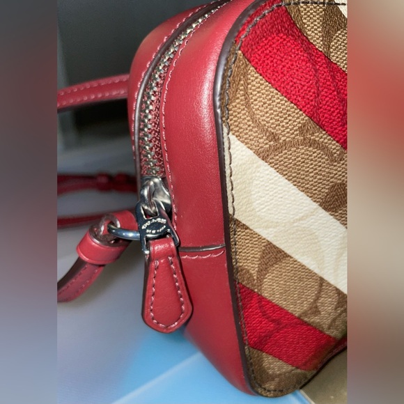 COACH SIGNATURE C BURGUNDY CANVAS MINI CAMERA BAG CROSSBODY HANDBAG PURSE $298 - Picture 6 of 16